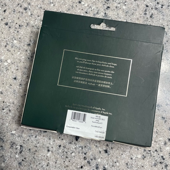 NWT Houndstooth Kate Spade AirPods 3rd Generation Case - Picture 2 of 2